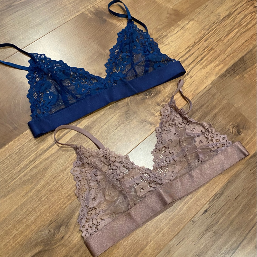 2 lace Bralettes M